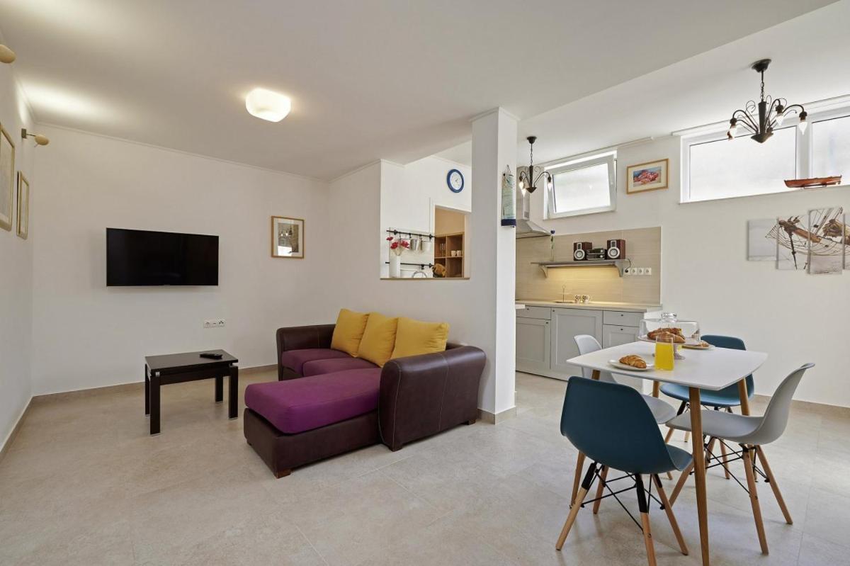 Вілла Smuketa In Trogir Haus Fuer 4 Personen Екстер'єр фото