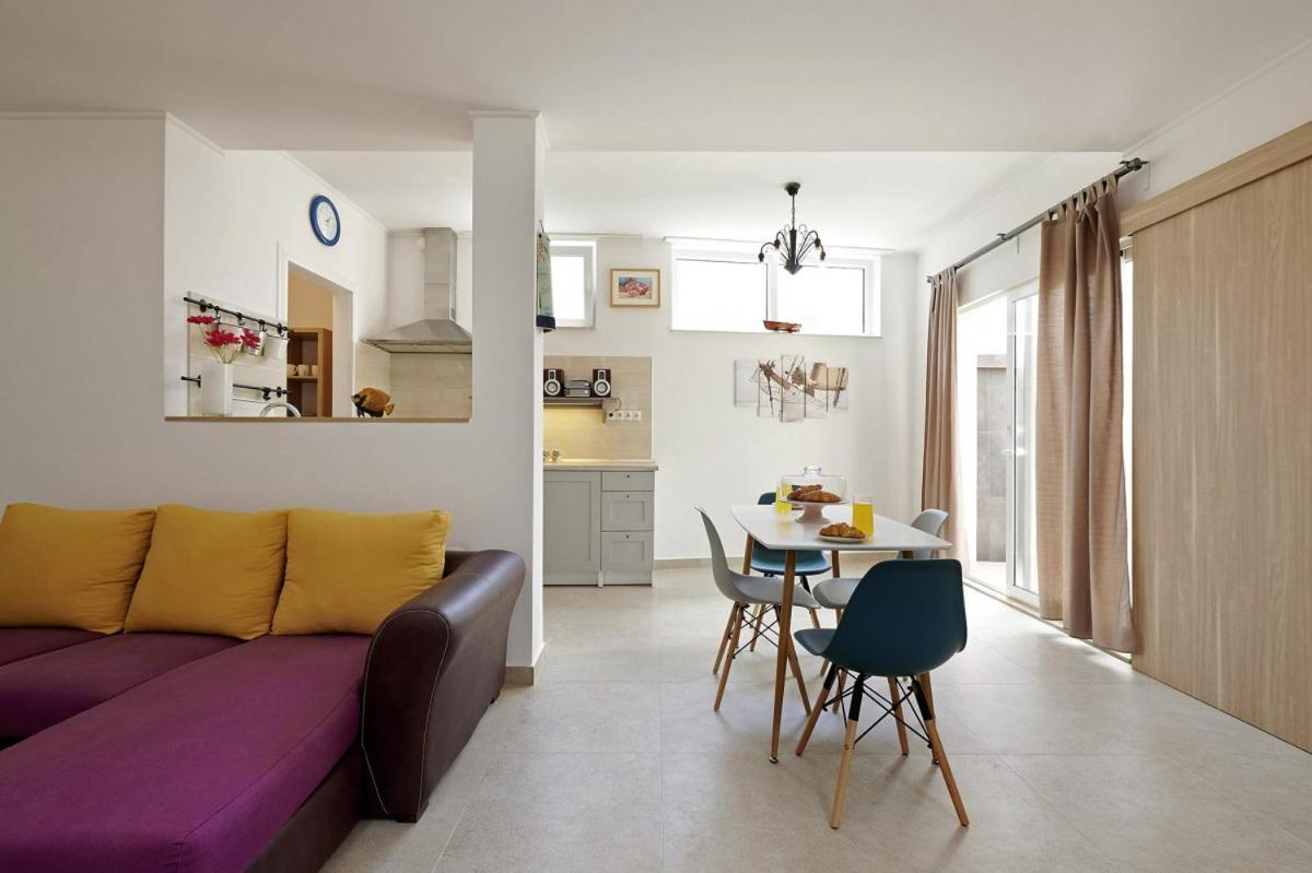 Вілла Smuketa In Trogir Haus Fuer 4 Personen Екстер'єр фото